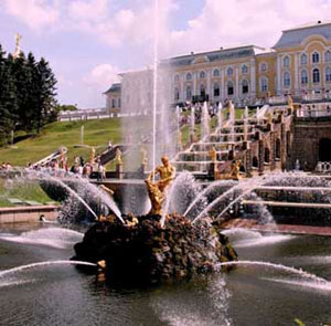 «Праздник закрытия фонтанов» в Петергофе ждет гостей!