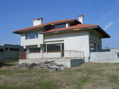 Болгария Варна новый дом для продажи - Река Шкорпиловци пересекает деревню