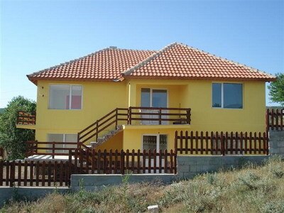 Купить дом в Болгарии, разположенный в 3км далеко от курорта Албена