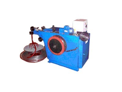 Станок для очистки и перемотки сварочной проволоки из бухт в катушки.