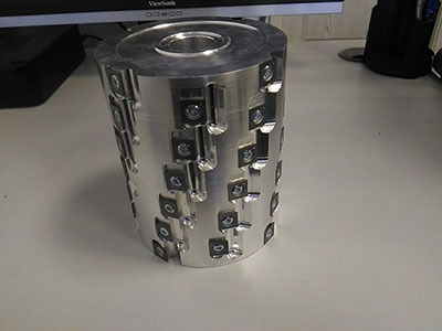 Шейпер для фрезерных и четырехсторонних станков с валом 30 мм. Продаем шейпер для фрезерных и четырехсторонних станков с валом 30 мм.