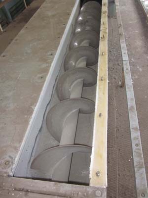 Шнековый транспортер (конвейер винтовой) U-образный тянущего типа d=300мм б/у продаем. 