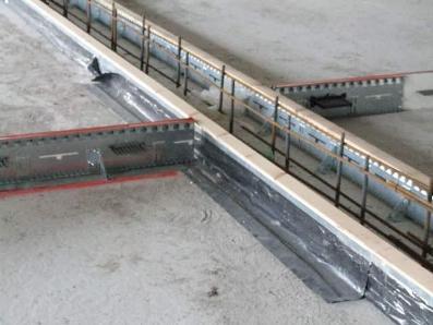 Несъемная опалубка Metalscreed для устройства деформационных швов бетонного пола подземного паркинга