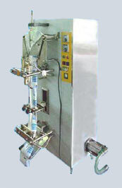 Автоматы для разлива и упаковки в П/Э пакет молока, кефира, сметаны, напитков